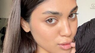 PhebeOrford adult model chat thumbnail