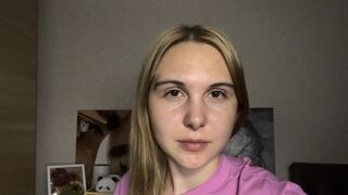 RamonaPanah online cam room thumbnail