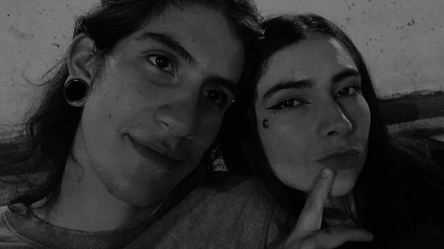 RavenAndLogan adult cam show profile image