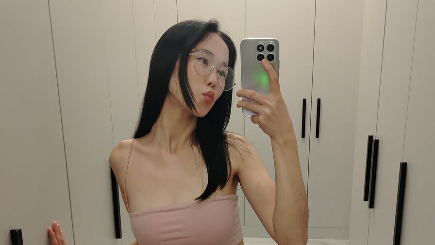 ReinaChann live cam chat profile image