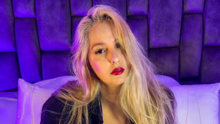 Remi Koch blonde MILF cam girl