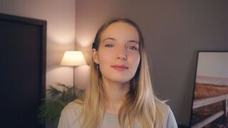 RessieKaua online webcam chat thumbnail