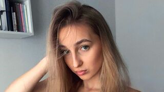 RitaFlores online model chat thumbnail