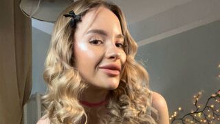 Robbyn Dekoning athletic video chat