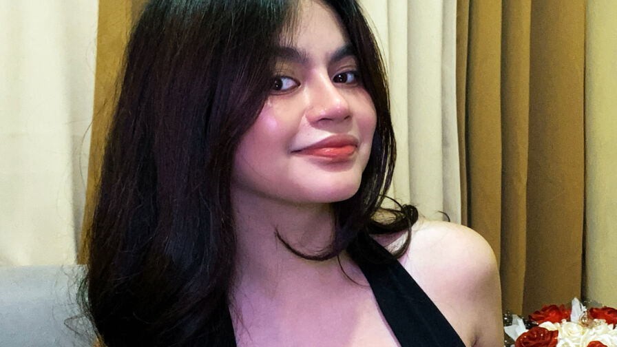 SabbyCollins webcam cam model profile image
