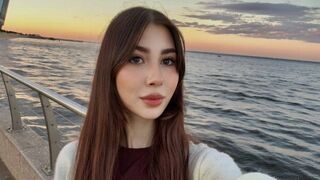 SadeLazcano live cam chat thumbnail