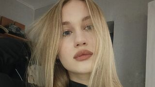 SadieTandon online stream model thumbnail