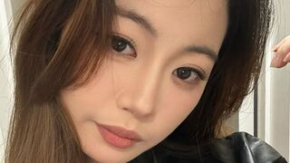 Saffron Feng adult teen webcam preview