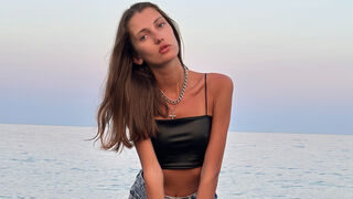 Samantha Shein high heels cam show