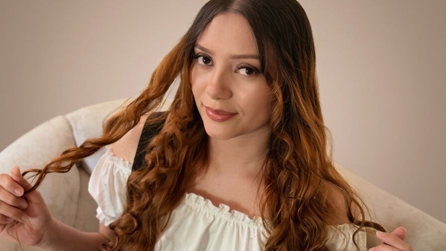 SaraDrew live stream model profile image