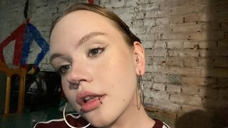 Sara Knights live twerk cam