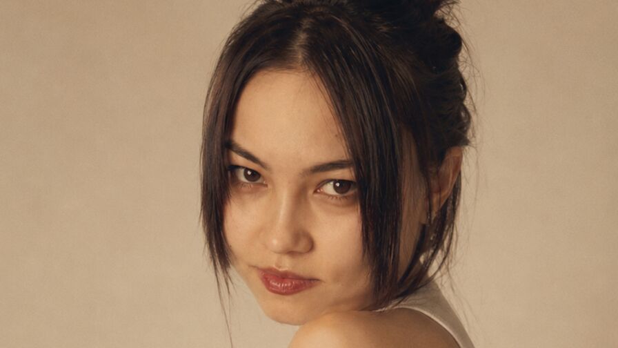 SeeBugl premium webcam show profile image