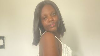 Shantay Mila LJ HD webcam preview