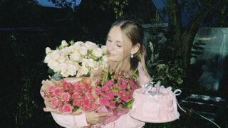 SharlynHazelton cam room profile thumbnail