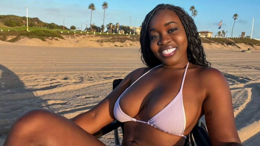 SophieAma live chat room profile image
