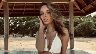 SophieBizet adult webcam model thumbnail