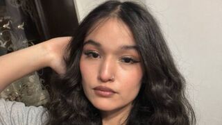 SorayaBenezra premium live cam thumbnail