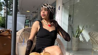 Stella Moroe live webcam performance
