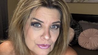 Taylor Cougar live webcam girl