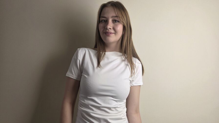 TeresiaCaspi cam room profile profile image