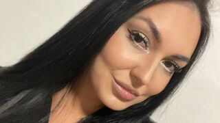 TessaWinsent live webcam model thumbnail