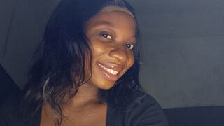 Tina Reuben hairy body webcam show