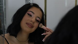 Vanessa Desyre smoking high heels show
