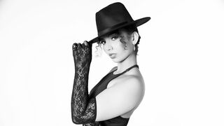 VeraBellucci live chat room thumbnail