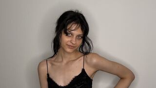 VernitaMaag live cam model thumbnail