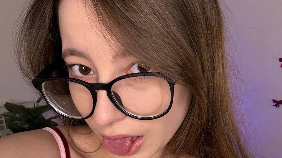 VeronaMusson cam show profile profile image