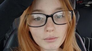 VetaFerr live model chat thumbnail