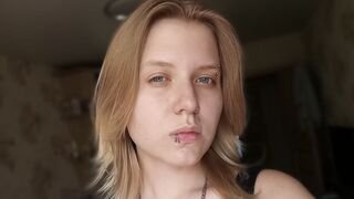 Viki Charm LJ webcam model preview