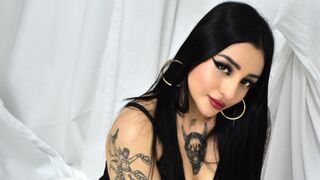 ViktoriaVolkov private model chat thumbnail