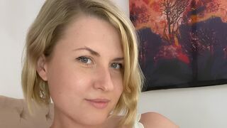 VioletAshi live cam model thumbnail
