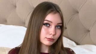 VioletBellini adult cam show thumbnail