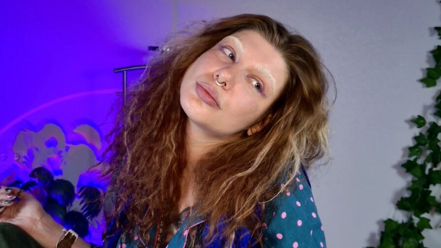 VivieneBloom adult chat room profile image