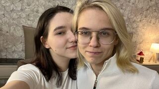 WillieAndCecilla online live cam thumbnail