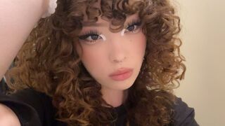 YangConnie online model chat thumbnail