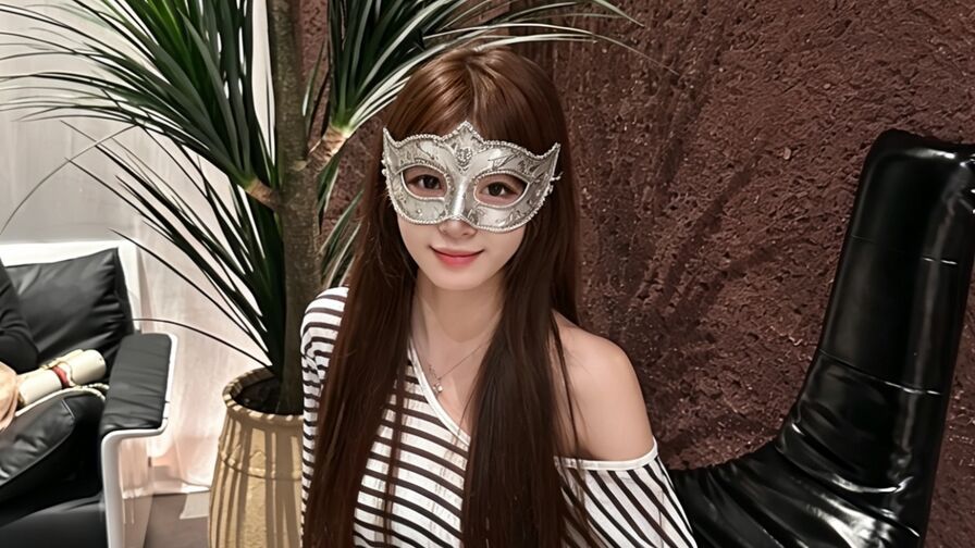 YangYuTing cam room profile profile image