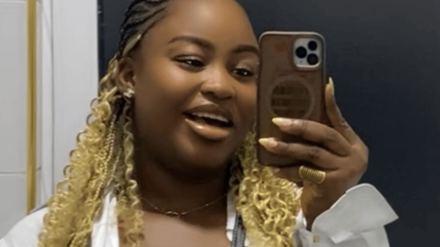 ZaraLure cam show profile profile image