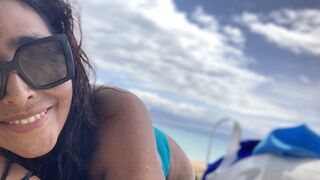 lovelyqueenlayla black hair cam girl